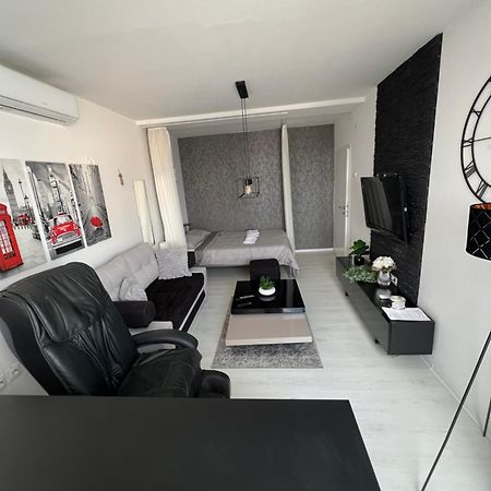 Apartman Paola - Massage Chair- 0-24 Self Check In Out- Zupanja Exteriör bild